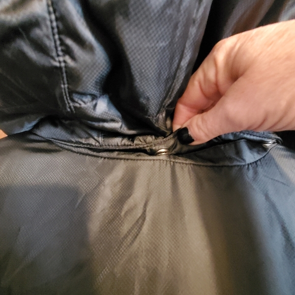 LANDS END QUILTED PARKER PUFFER. LARGE. BLACK. FAUX FUR HOOD. - Picture 14 of 14